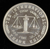 Undated Vintage 1oz .999 Silver Art Round  (21636)